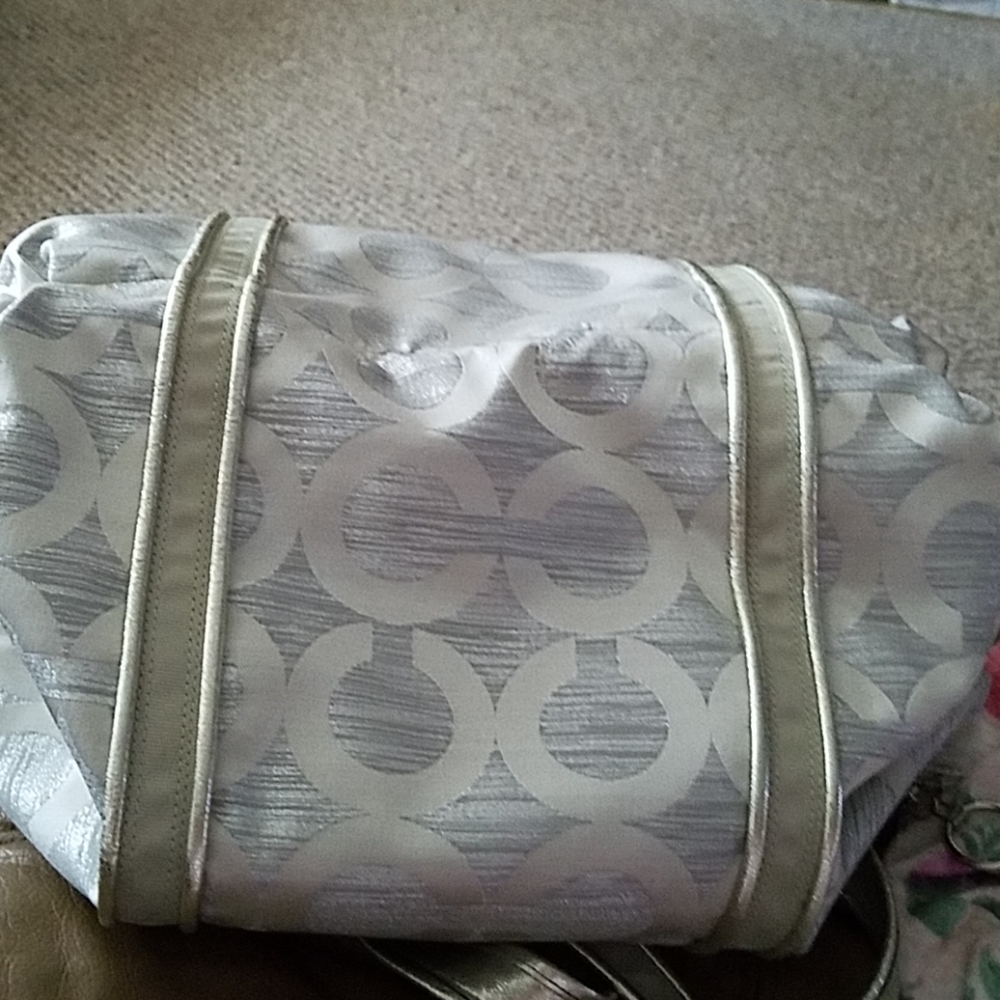 Handbag - Picture 4 of 5